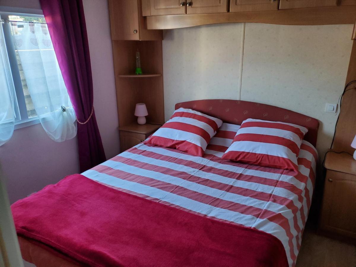 Mobil Home Chez L Habitants 생장드몽 외부 사진