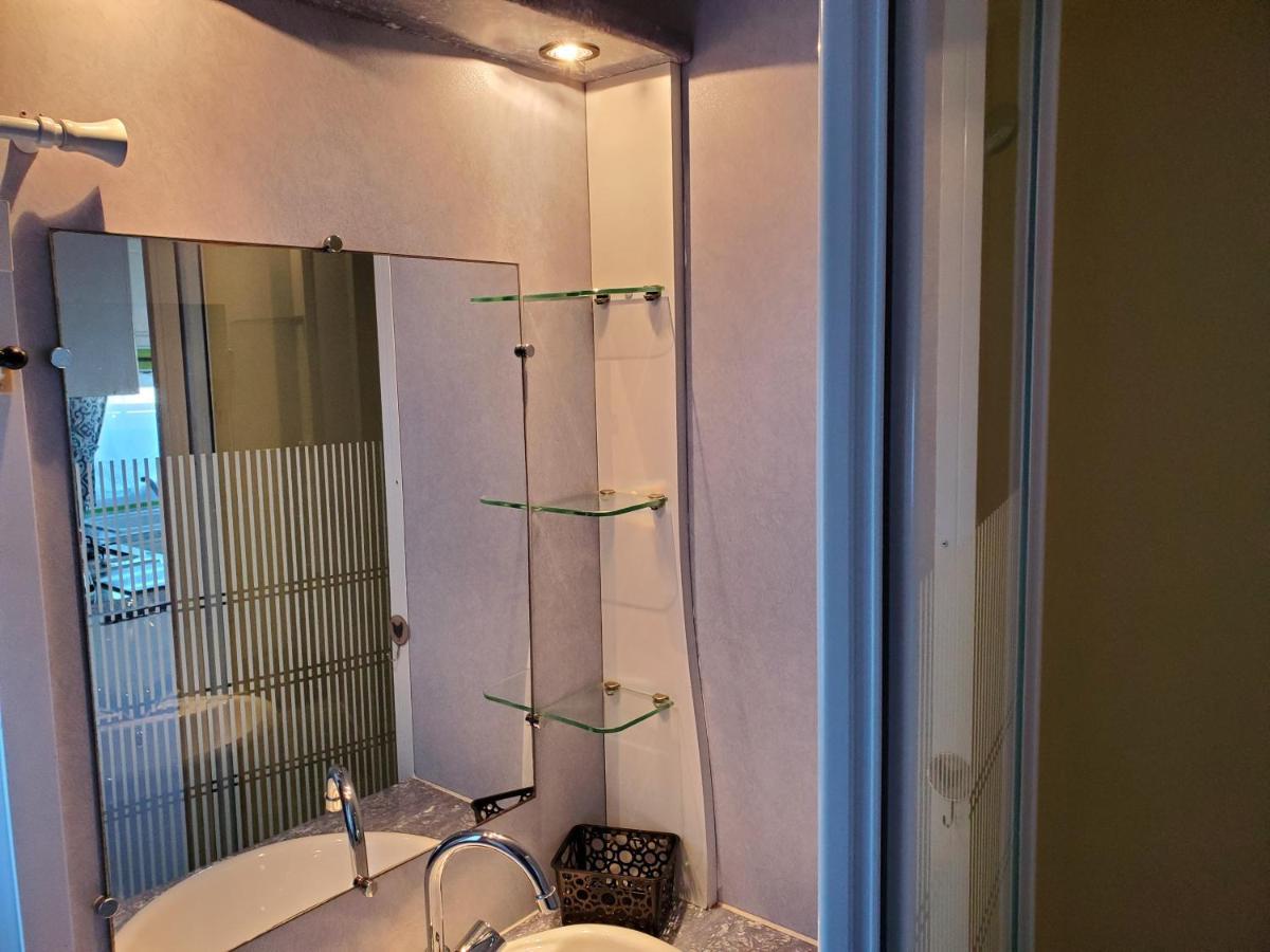 Mobil Home Chez L Habitants 생장드몽 외부 사진