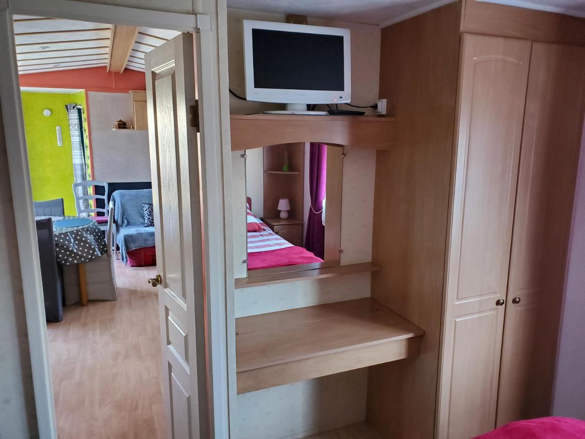 Mobil Home Chez L Habitants 생장드몽 외부 사진